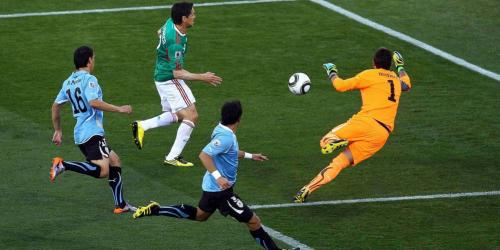 WM: Urugay und Mexiko erreichen das Achtelfinale