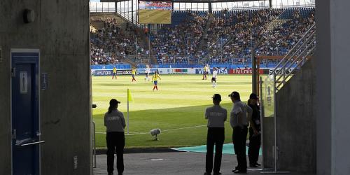 U20-WM: Schweigeminute für Loveparade-Opfer