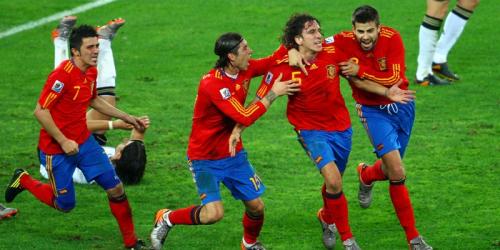 Rolle rückwärts: Puyol nun doch weiter für Spanien