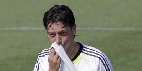 Spanien: Özil gibt 60-minütiges Real-Debüt