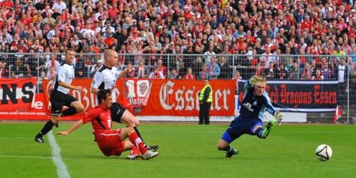 NRW-Liga: RWE gewinnt Essener Derby