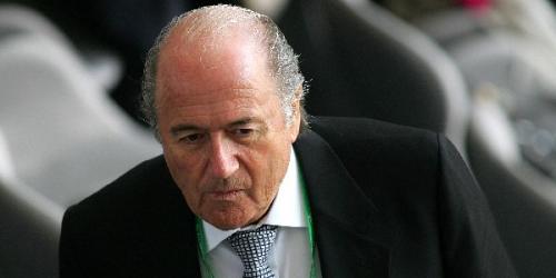 FIFA: Blatter zum Rücktritt aufgefordert