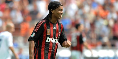 Mailand: Ronaldinho vor dem Absprung