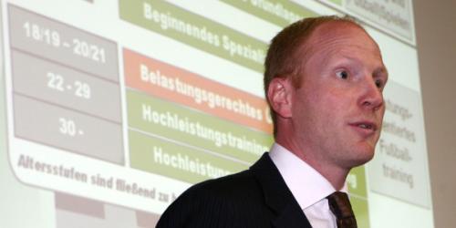 Hamburg: Sammer kritisiert HSV-Verhalten