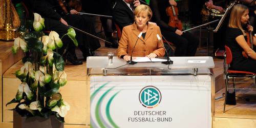 Ehre für DFB-Frauen: Empfang bei Angela Merkel