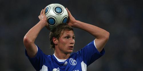 Schalke: Höwedes-Einsatz gegen ManU offen