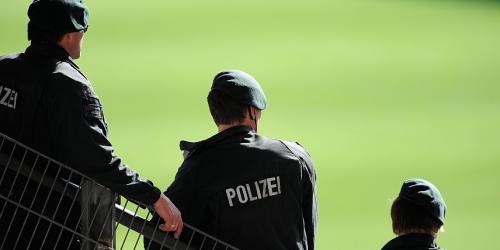 Münchner Polizei: Acht Festnahmen bei Spitzenspiel