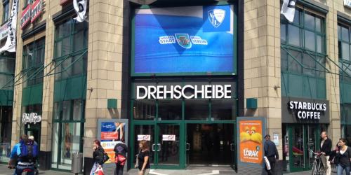 VfL: Bochumer Banner über Drehscheibe 