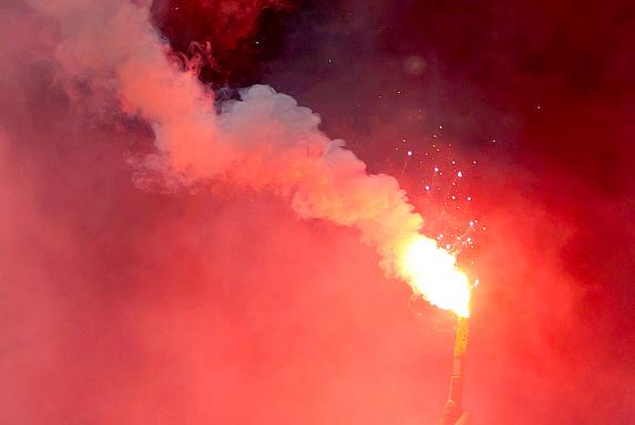 Hannover: 96-Fan durch Pyro-Attacke schwer verletzt