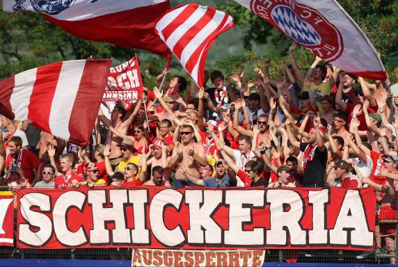Ultras: Münchner "Schickeria" in Gelsenkirchen geehert