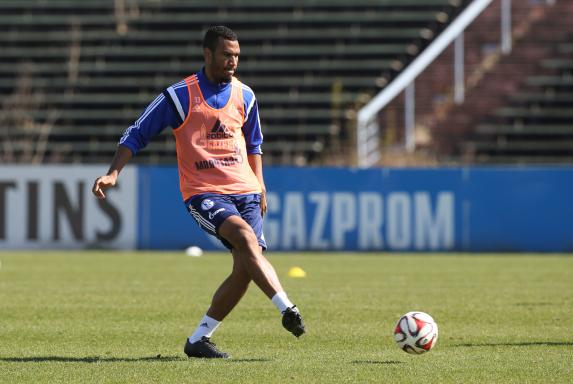 Eric Maxim Choupo-Moting, Training FC Schalke 04.