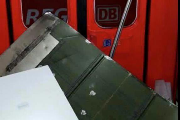 RWE: Chaoten plündern Kiosk und zerstören mehrere Zugabteile