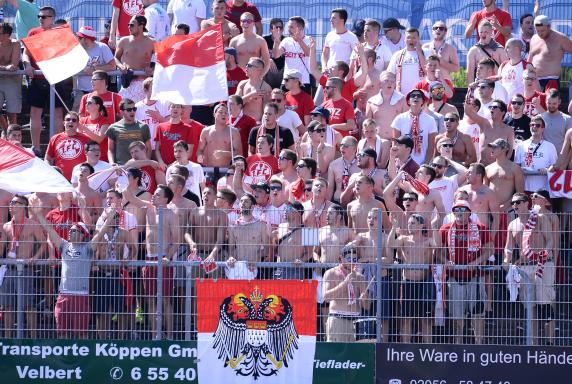 Saison 2015/2016, SSVg Velbert- 1. FC Köln II, Fans Köln, Saison 2015/2016, SSVg Velbert- 1. FC Köln II, Fans Köln