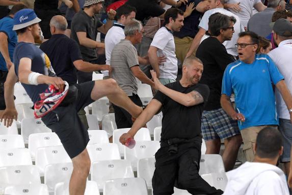 Marseille-Krawalle: Fan weiter in "kritischem" Zustand