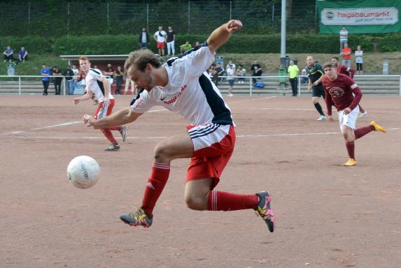 Bezirksliga: Rot-Weiß Mülheim baut seine Serie aus