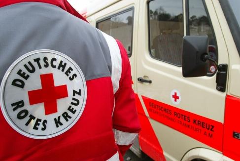 Verletzung, Sanitäter, DRK, Deutsches Rotes Kreuz, Krankenwagen, Verletzung, Sanitäter, DRK, Deutsches Rotes Kreuz, Krankenwagen