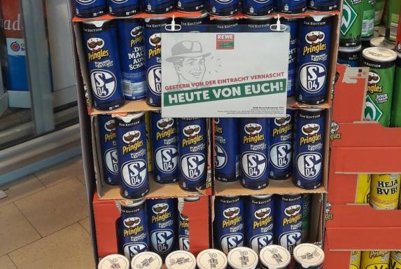 Frankfurt: Supermarkt macht sich über Schalke-Krise lustig 