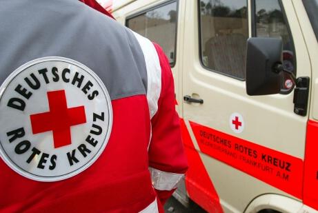 Verletzung, Sanitäter, DRK, Deutsches Rotes Kreuz, Krankenwagen, Verletzung, Sanitäter, DRK, Deutsches Rotes Kreuz, Krankenwagen