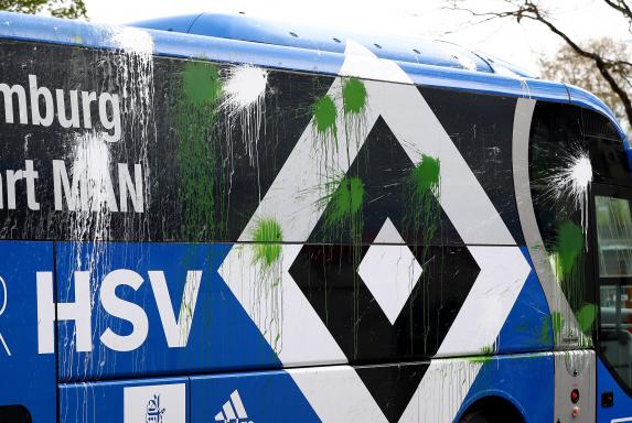 Bremen: Farbbeutelattacke auf HSV-Bus vor Nordderby