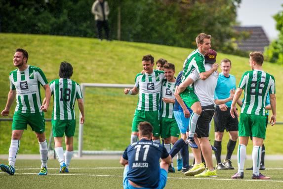Party in Speldorf: VfB steigt in die Oberliga auf