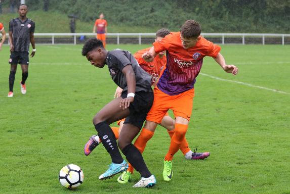 U19-Derby: Trotz 0:0 - RWE verkürzt Abstand zur Spitze