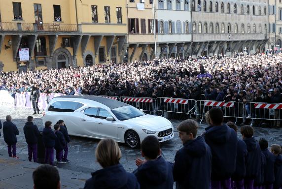 Italien: Tausende verabschieden sich von Florenz-Kapitän