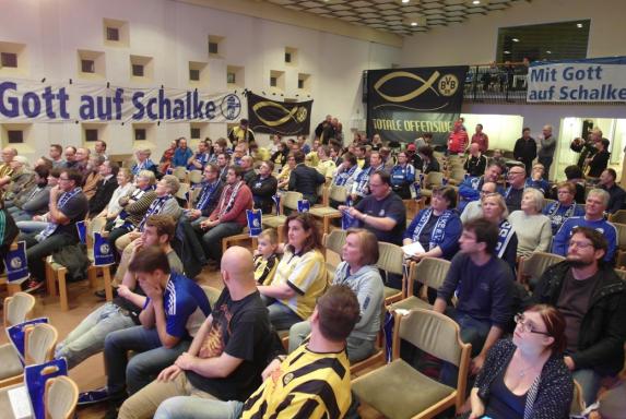 Derby-Gottesdienst in Dortmund: "Ob Gott auch Schalker liebt?" 