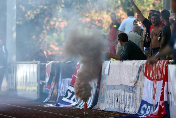 Kroatien: Anhänger von Hajduk Split attackieren eigene Spieler