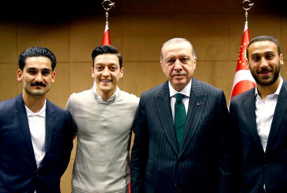 Steinmeier trifft Özil und Gündogan: "Heimat gibt es auch im Plural"