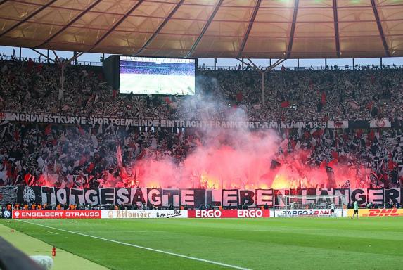 Pyro und Plakate: DFB ermittelt gegen Eintracht und die Bayern