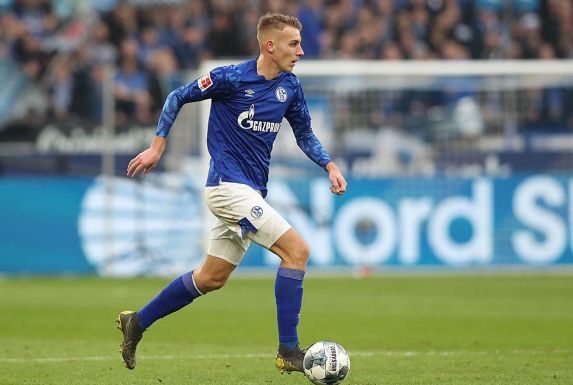 Timo Becker hat bereits vier Pflichtspiele für die Schalke-Profis bestritten.