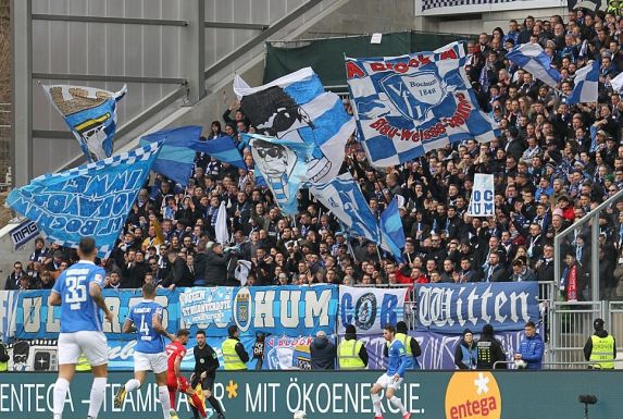Die Fans des VfL Bochum protestierten beim Spiel in Darmstadt gegen den DFB.