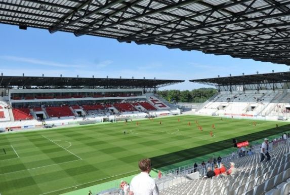 Das Stadion Essen begrüßt bei RWE-Spielen im Schnitt über 10.000 Zuschauer.