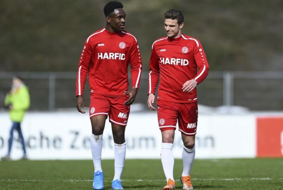Noel Futkeu (links) ist mit 17 Jahren der jüngste Spieler beim Regionalligisten Rot-Weiss Essen. Kevin Grund derweil der dienstälteste RWE-Profi.