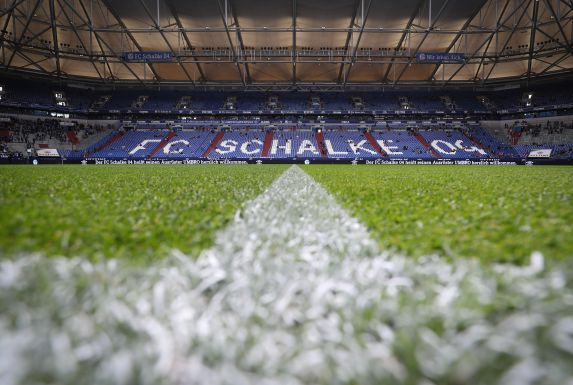 Der FC Schalke 04 hofft durch die Austragung von Geisterspielen auf Einnahmen durch TV-Gelder.