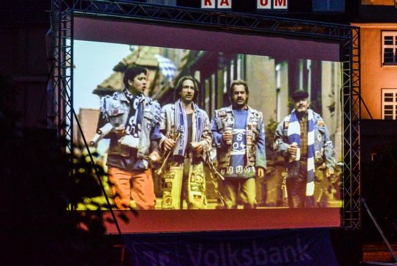 Im Sommer 2017 wurde der Film "Fußball ist unser Leben" im Open-Air-Kino auf dem Jovyplatz in Gladbeck gezeigt.