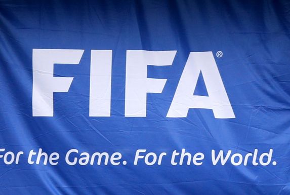 Die FIFA erlaubt fünf Auswechselspieler - vorübergehend.