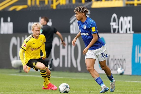 Schalke-Spieler Jean-Clair Todibo (rechts) muss vorerst pausieren (