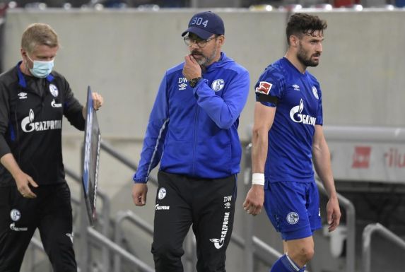 Schalke-Trainer David Wagner und sein Kapitän Daniel Caligiuri (r.) stecken in einer schweren Krise.