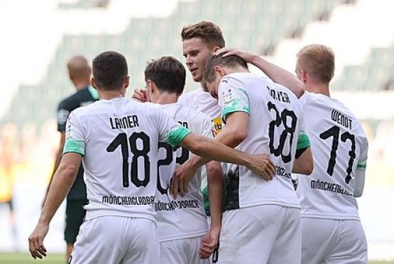 3:0! Gladbach jubelt über den Sieg gegen Wolfsburg.