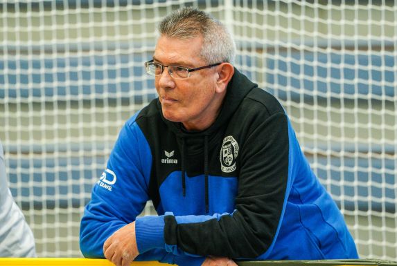 Hansi Wüst zieht sich nach 30 Jahren als Trainer von RuWa Dellwig ins zweite Glied zurück.