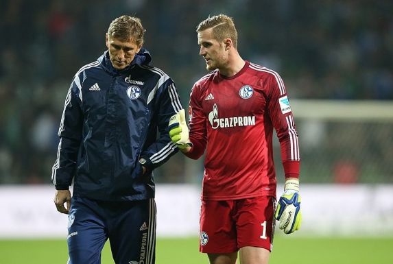 Holger Gehrke (links), hier mit Ralf Fährmann, war einst als Torwarttrainer beim FC Schalke 04 tätig.