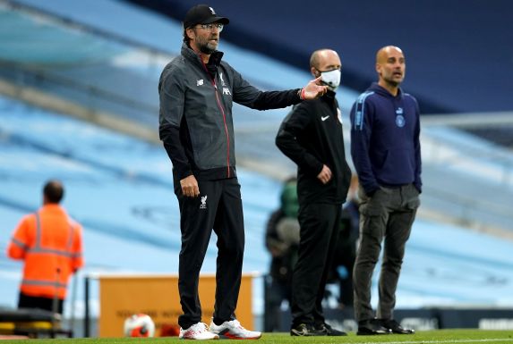 Liverpool-Trainer Jürgen Klopp. Im Hintergrund Pep Guardiola.