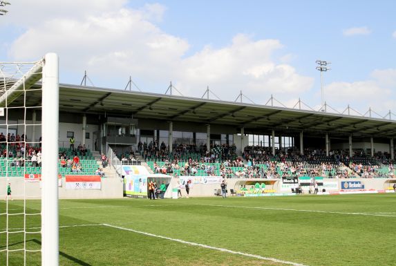 Häcker-Wiehenstadion, Heimat des SV Rödinghausen.
