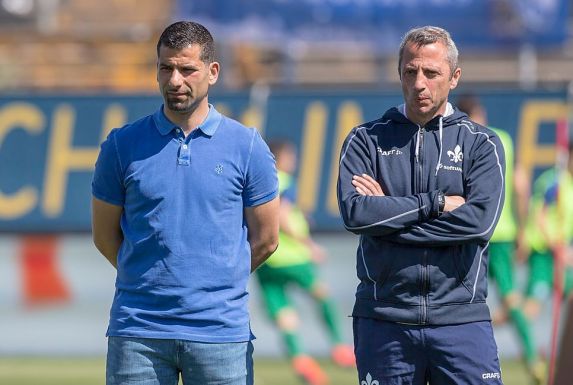 Dimitrios Grammozis, hier mit Co-Trainer Iraklis Metaxa, soll ein Trainer-Kandidat beim Hamburger SV sein.