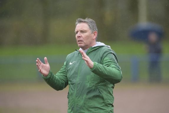 Hartmut Scholz, Trainer des Erler SV, wird in der kommenden Saison in der Landesliga an der Seitenlinie stehen.