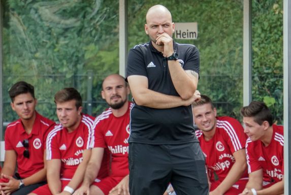 Tusem-Trainer Carsten Isenberg will den Klub dauerhaft in der Bezirksliga halten.