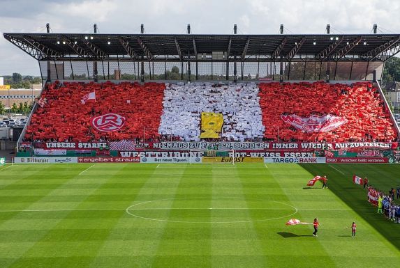 Im Sommer 2016/2017 traf RWE auch in der 1. Runde des DFB-Pokals auf Bielefeld und verlor knapp - vor 17500 Fans.
