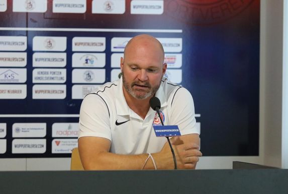 Alexander Voigt, Trainer des Wuppertaler SV, ist nach vier Punkten aus zwei Spielen zufrieden.