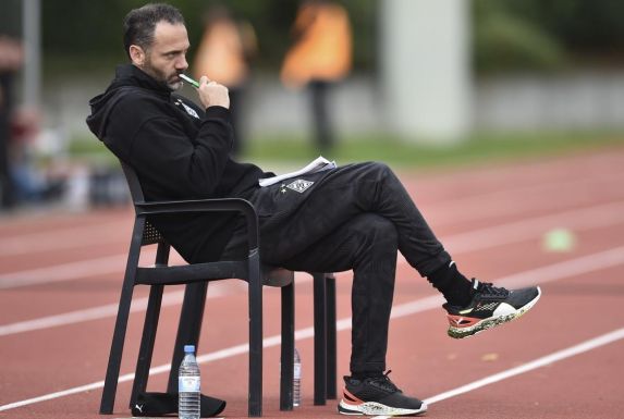 Kölns Trainer Alexander Ende hat viel Lob für den SV Straelen übrig.